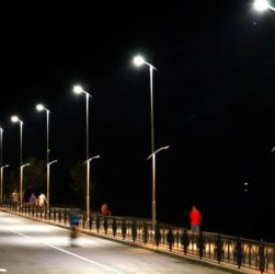 От завода до монтажа: полный цикл производства осветительных конструкций под ключ